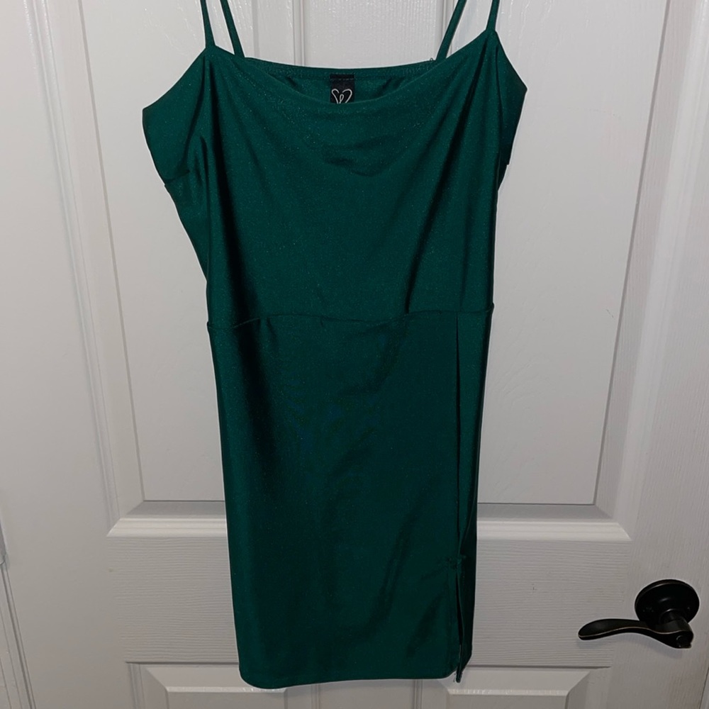 Brand: Windsor Color: Emerald green